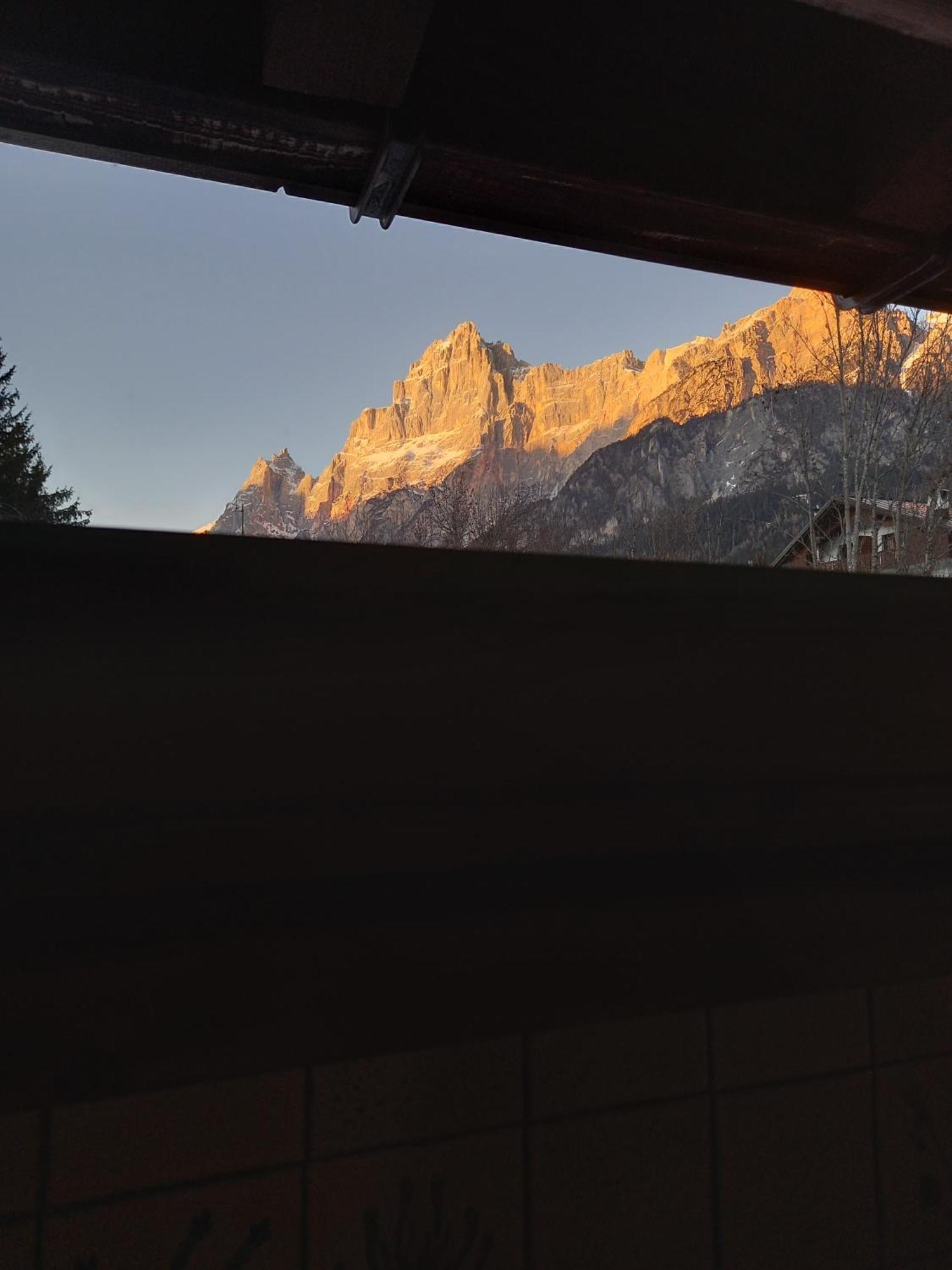 サン・ヴィート・ディ・カドーレDeliziosa Mansarda Con Vista Dolomitiアパートメント エクステリア 写真