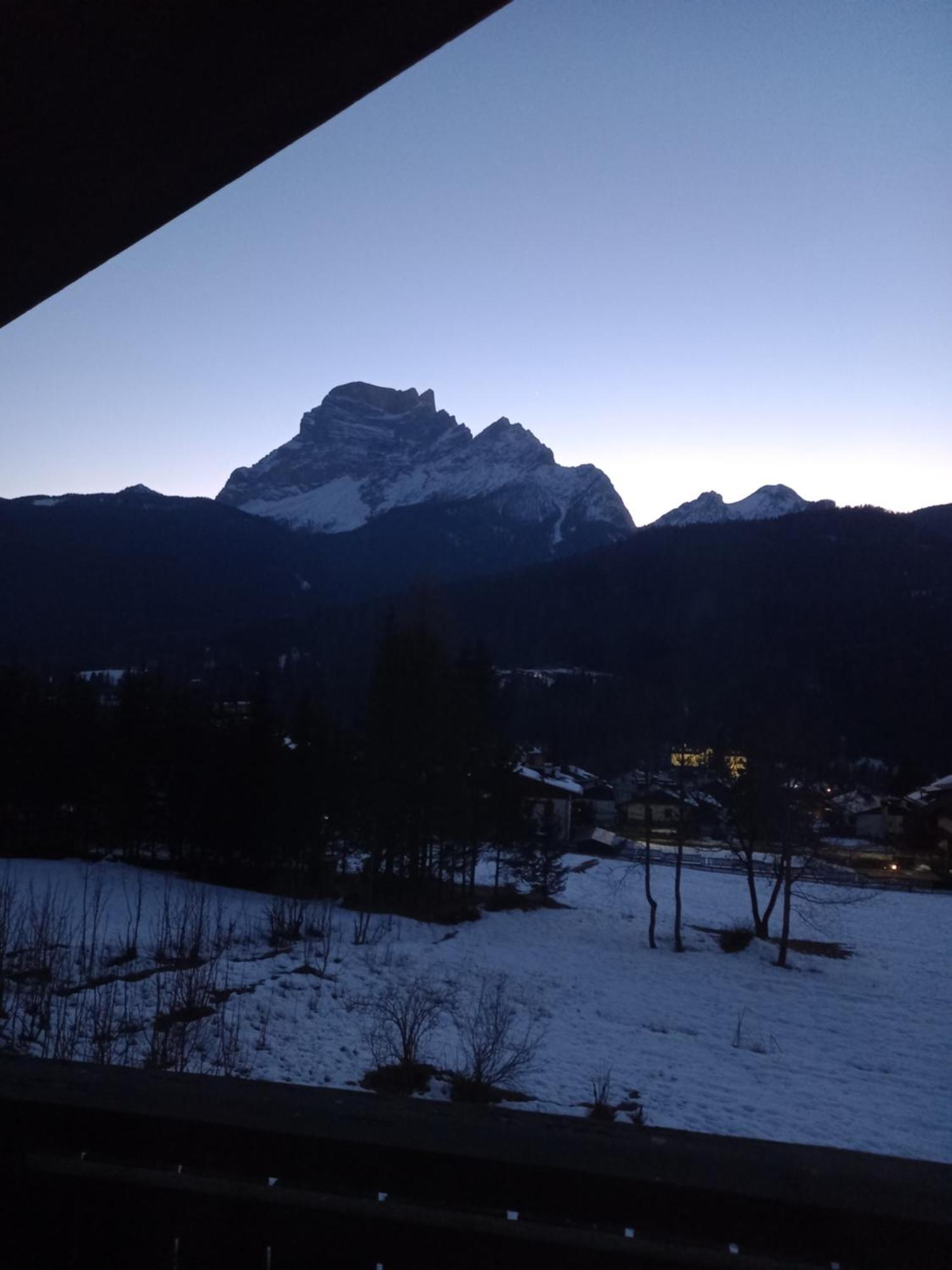 サン・ヴィート・ディ・カドーレDeliziosa Mansarda Con Vista Dolomitiアパートメント エクステリア 写真